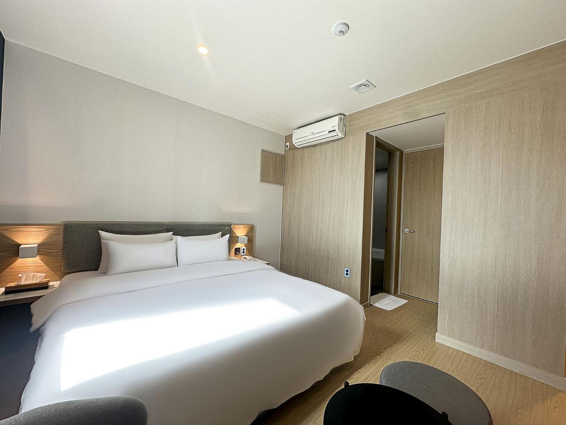Hound Hotel Чангуон Екстериор снимка