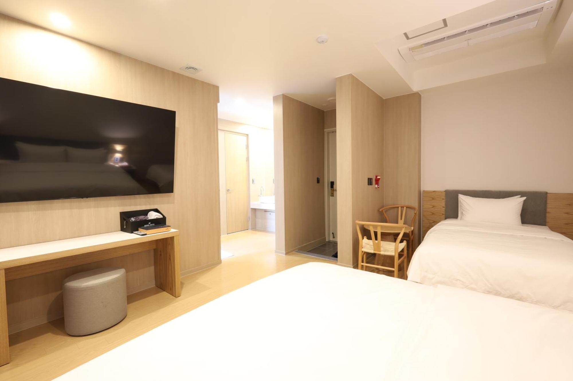 Hound Hotel Чангуон Екстериор снимка